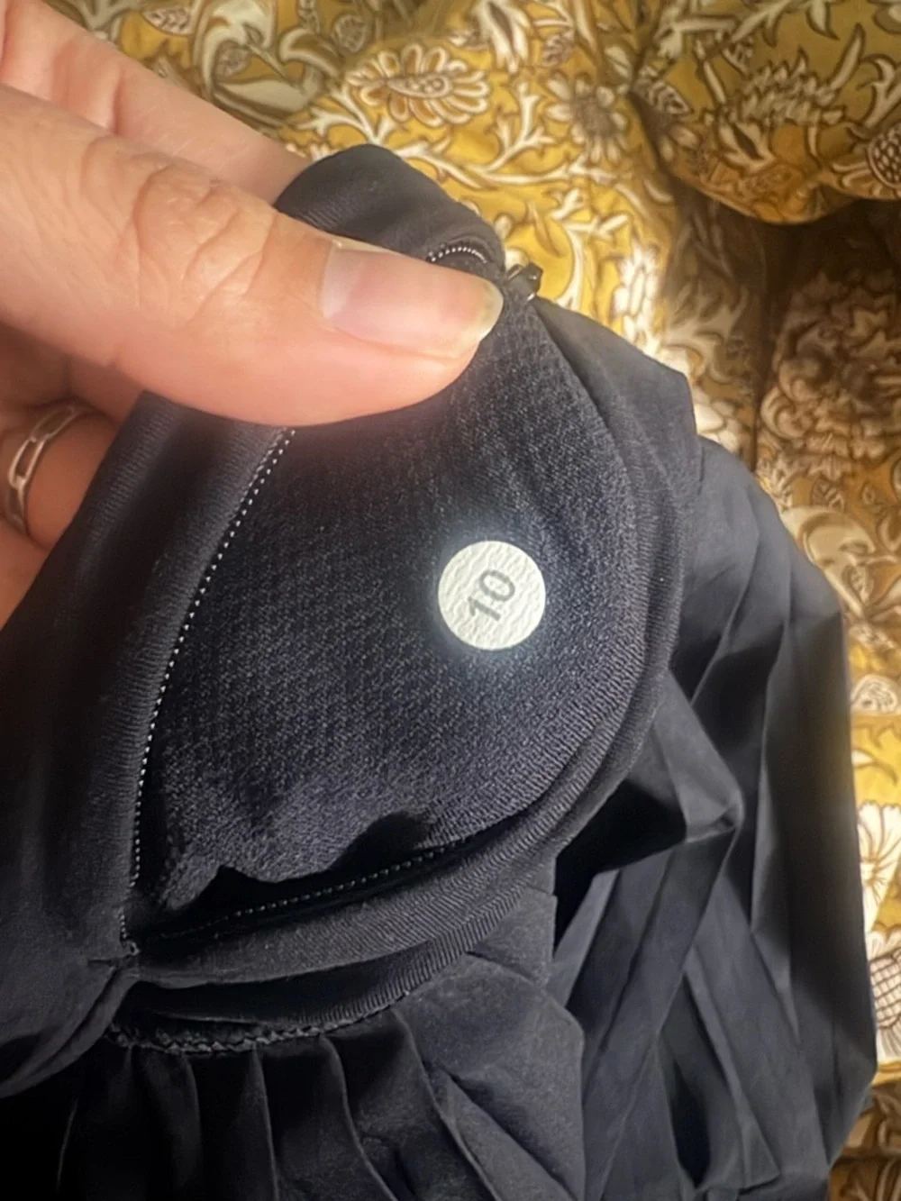 Lululemon Pleated Skort 10 - Picture 2 of 3